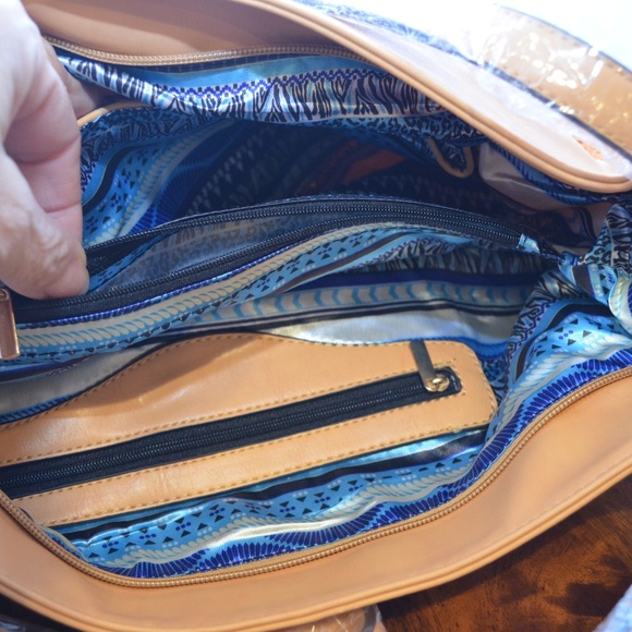 Last 1 NWT Handbag Purse Bag Shoulder Orange Woven - Picture 6 of 7